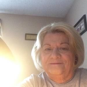 Meet your Posher, Debbie